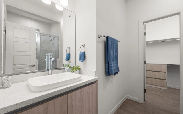 Modern Duplex with Fully Upgraded Amenities