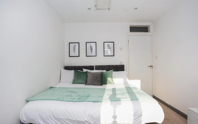Hamlet Mews by Sorted Stay