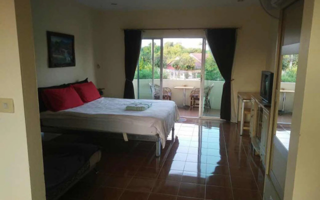 RoomQuest One Bangsaray