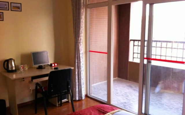 Chengdu Yijia Family Apartment