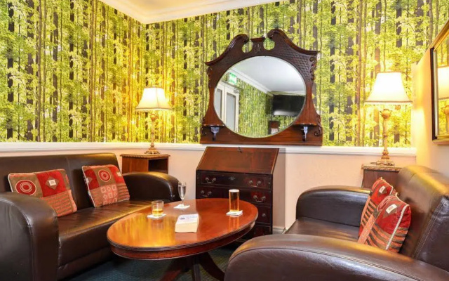 Hillgrove Accommodation & Nightclub
