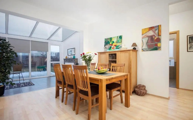 Cozy 3 bedroom house near the Blue lagoon