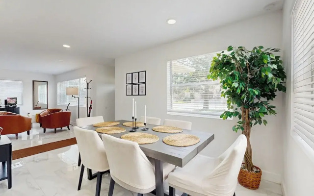 Stylish Avondale Home Pet-friendly & Walkable