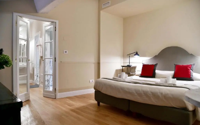La Croce D'oro Santa Croce Suite Apartments