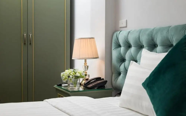 Senses Central Hotel