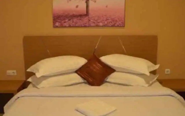 Ovi Hotel