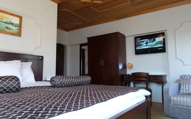 Fides Hotel