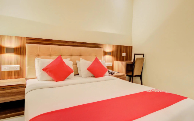 OYO 65661 Hotel Emerald Inn
