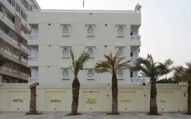 Hotel Grand Lotus Inn