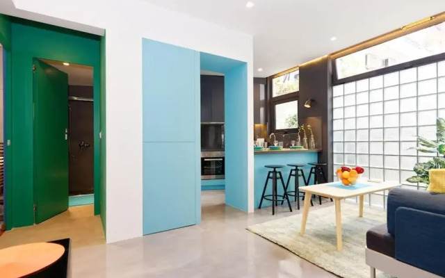 2 bedroom design apartment in Athens center