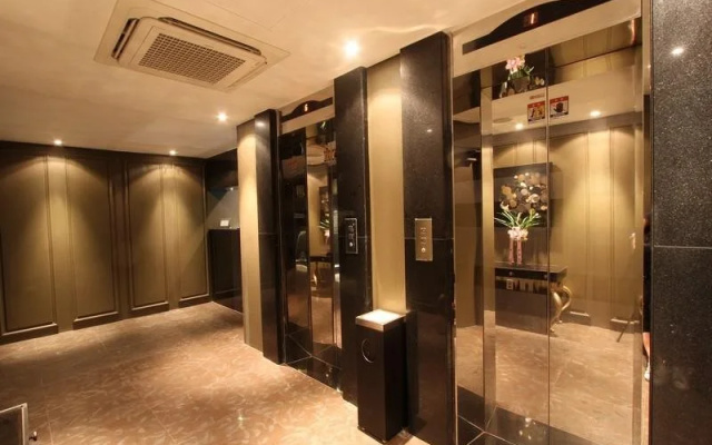 A Seven Hotel