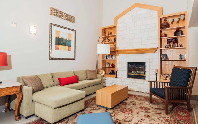 Country Inn & Suites by Radisson, Austin-University, TX