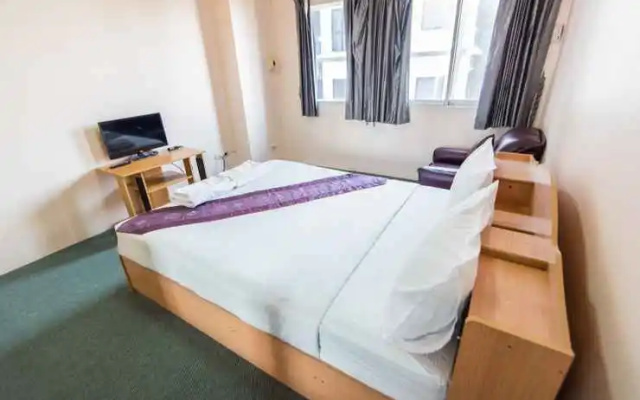 King Royal ll Hotel
