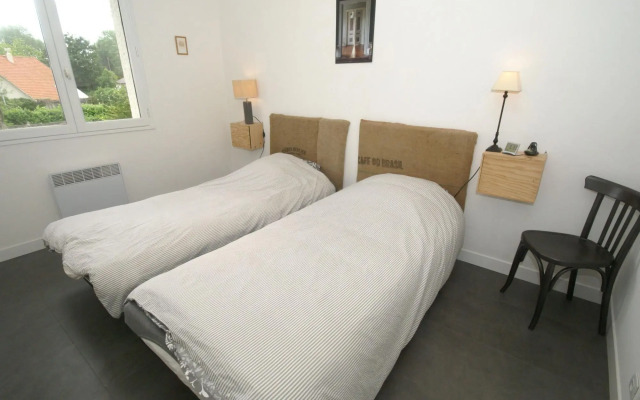 Beautiful Holiday Home in Agon-Coutainville with Garden