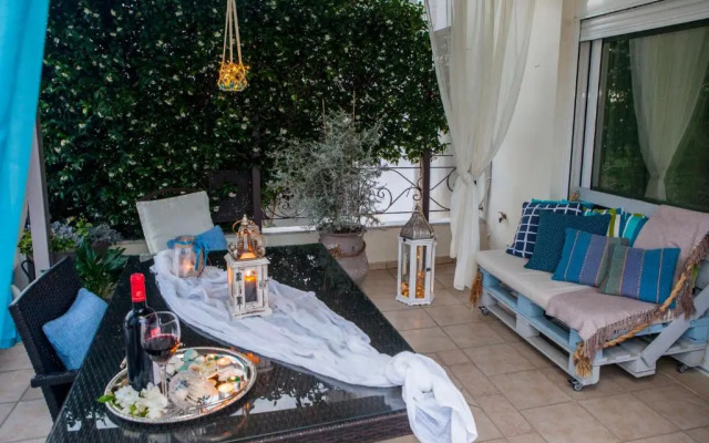 Dina'S House