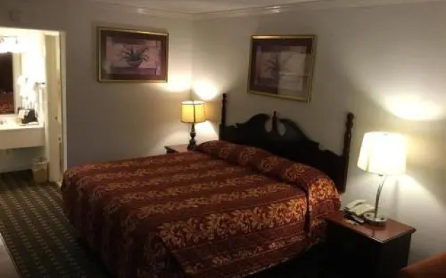 Houston Inn and Suites