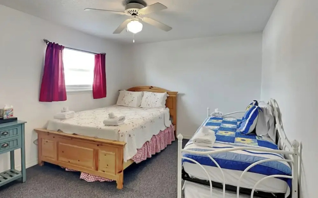 Casa de Reyes by Ryson Vacation Rentals