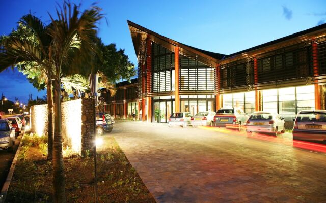 Отель Manava Suite Resort Tahiti вид на фасад