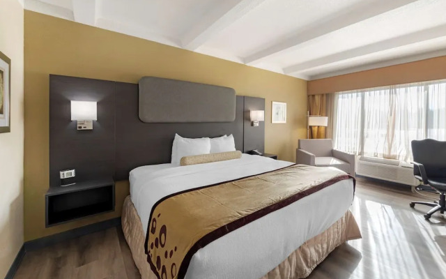 Holiday Inn Huntsville - West