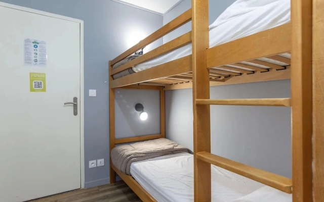 Central Auris-en-oisans Stay for 4