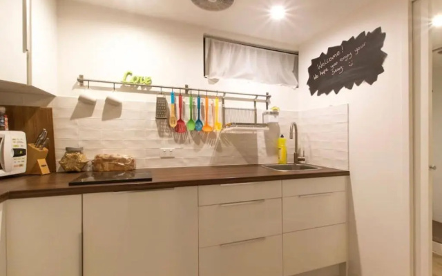 Funky, Central Studio