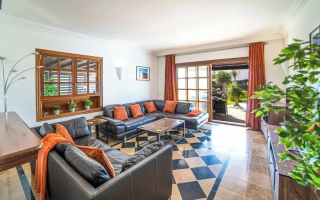 Villa Lucero