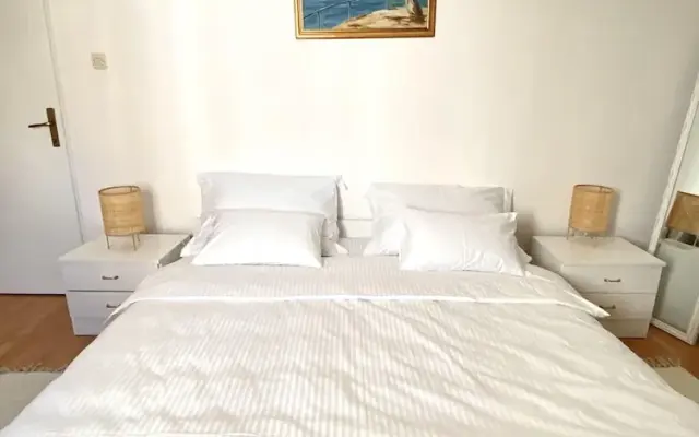 Spacious 2-bed Apartment in Cavtat