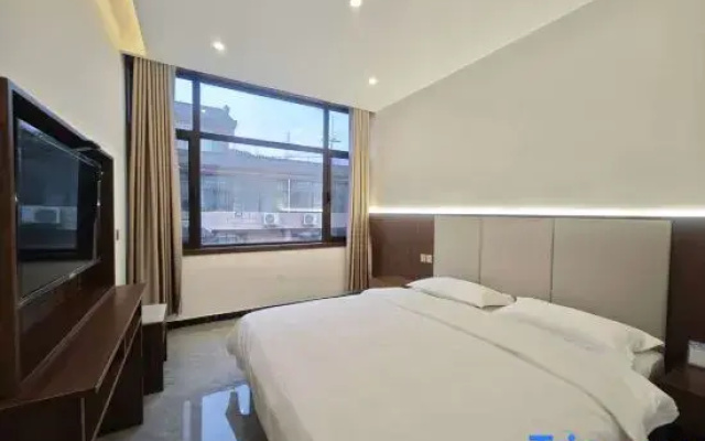 Wanchun Hotel (Provincial Institute of Technology)