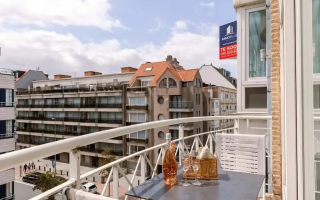 Lovely and Spacious Apartment on top Location