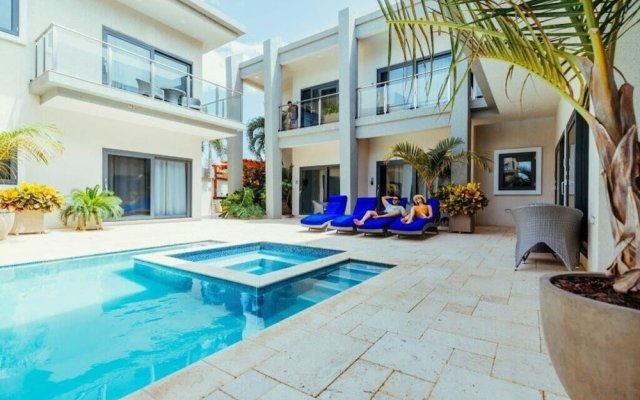 Waykiri Luxury Apartment, Unit A-13 in Noord, Aruba from 145$, photos, reviews - zenhotels.com hotel front