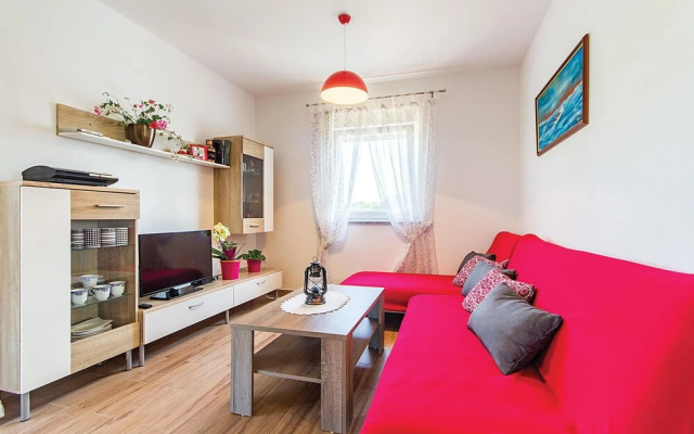 Awesome Home in Sisan With Wifi and 2 Bedrooms
