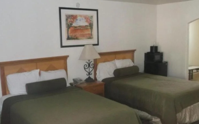Travel Inn and Suites