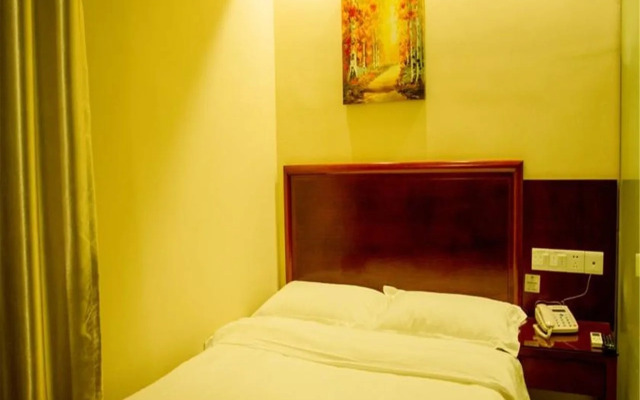GreenTree Inn Shaoxing North Jiefang Road Chengshi Square Shell Hotel