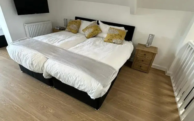 The Highmead