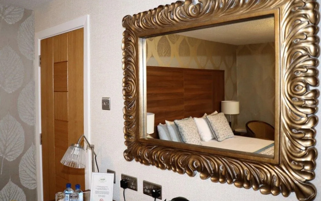 The Melbreak Hotel