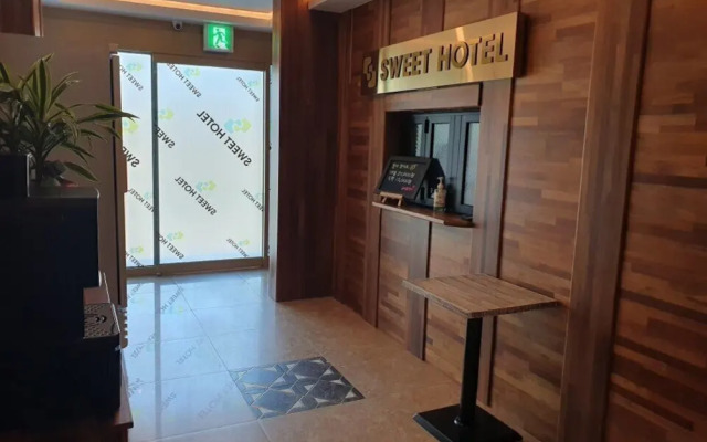 Sweet Hotel