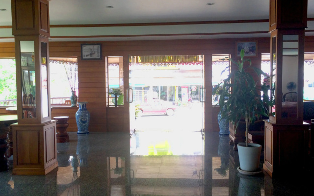 Baan Rom Mai