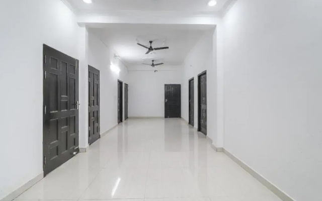 OYO 40723 Brinda Palace