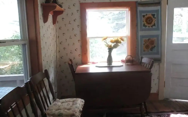 Palmer Retreat - Two Bedroom Home