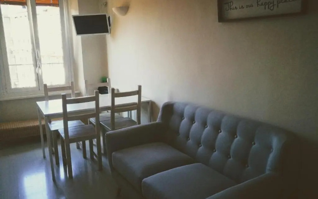 Q21apartment -The Silent Charm