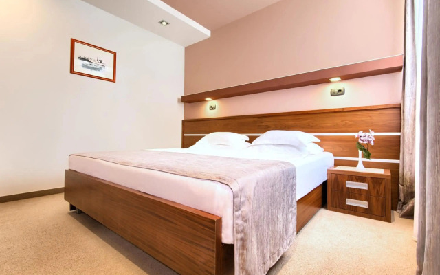 Hotel Plaza Omis