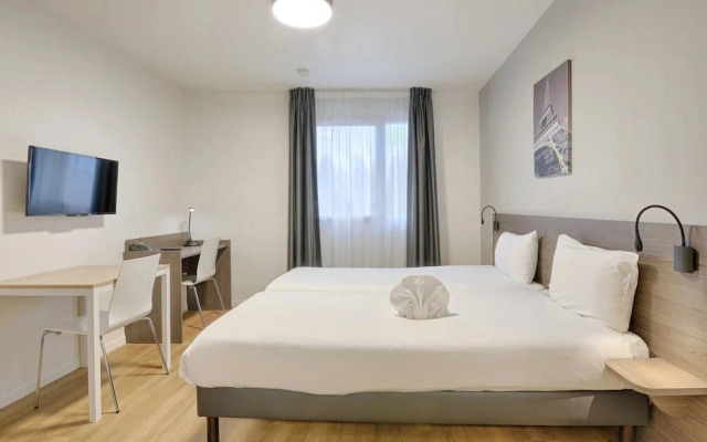 Comfortable Studio for 2 by the Marne