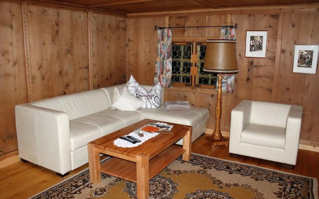 Haus Lucas Tschofen