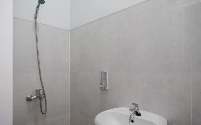 RedDoorz Plus near Alun Alun Kota Blora