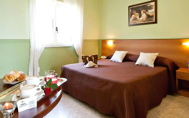 Yellow Park Hotel