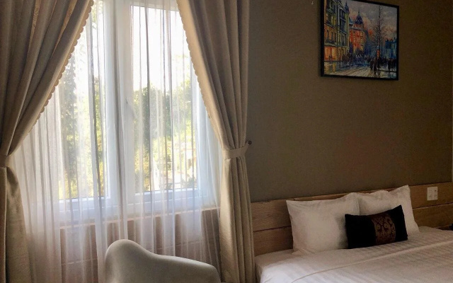 Nature Hotel - Luong The Vinh