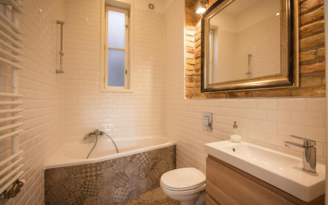 200m2 Splendid Downtown Flat with 75m2 Gergious Terrace