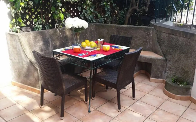 Beautiful 2-bed House in Positano Main Square Area