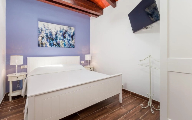 Amazing Home in Nerezine With Wifi and 3 Bedrooms