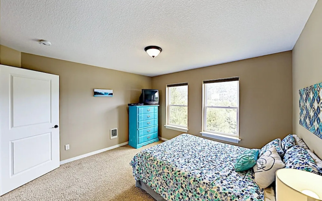 30015 Cloverdale - 4 Br Home